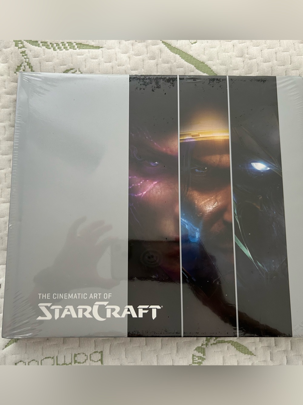 New Sealed The Cinematic Art of StarCraft Hardcover Book –Blizzard Entertainment